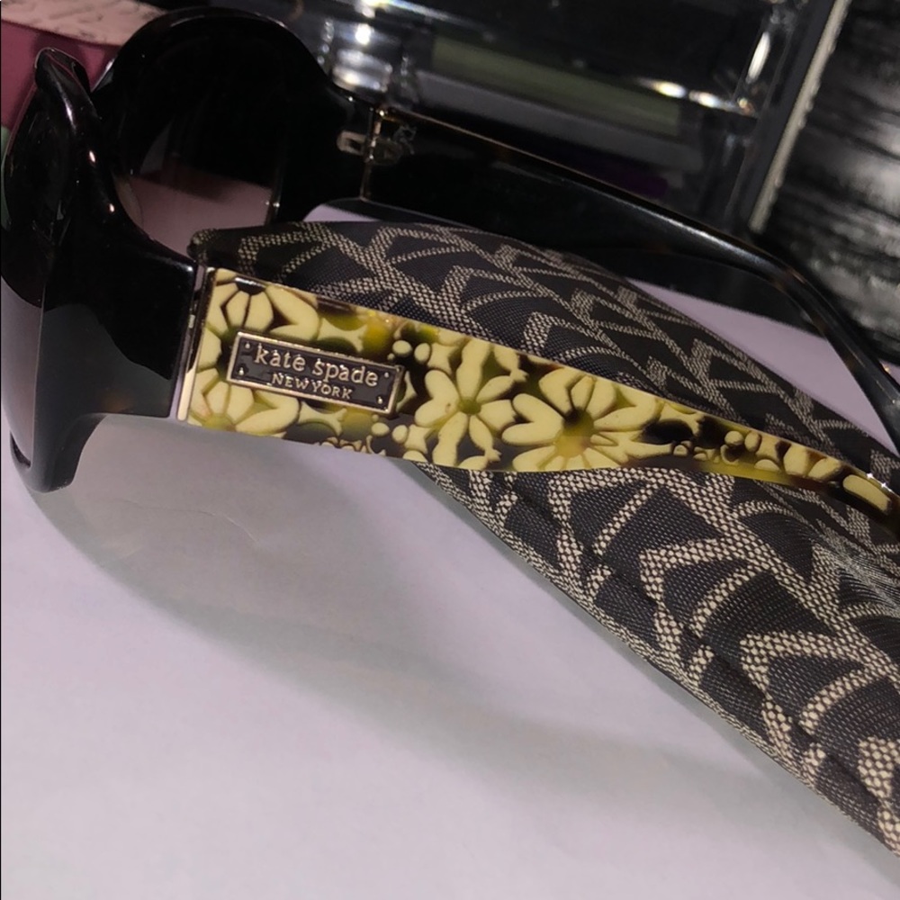 Kate Spade Sumglasses
